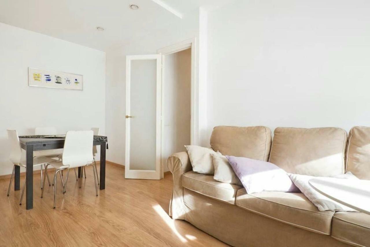 Apartamento Noemi Barcelona Bagian luar foto